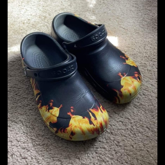 flame bistro crocs